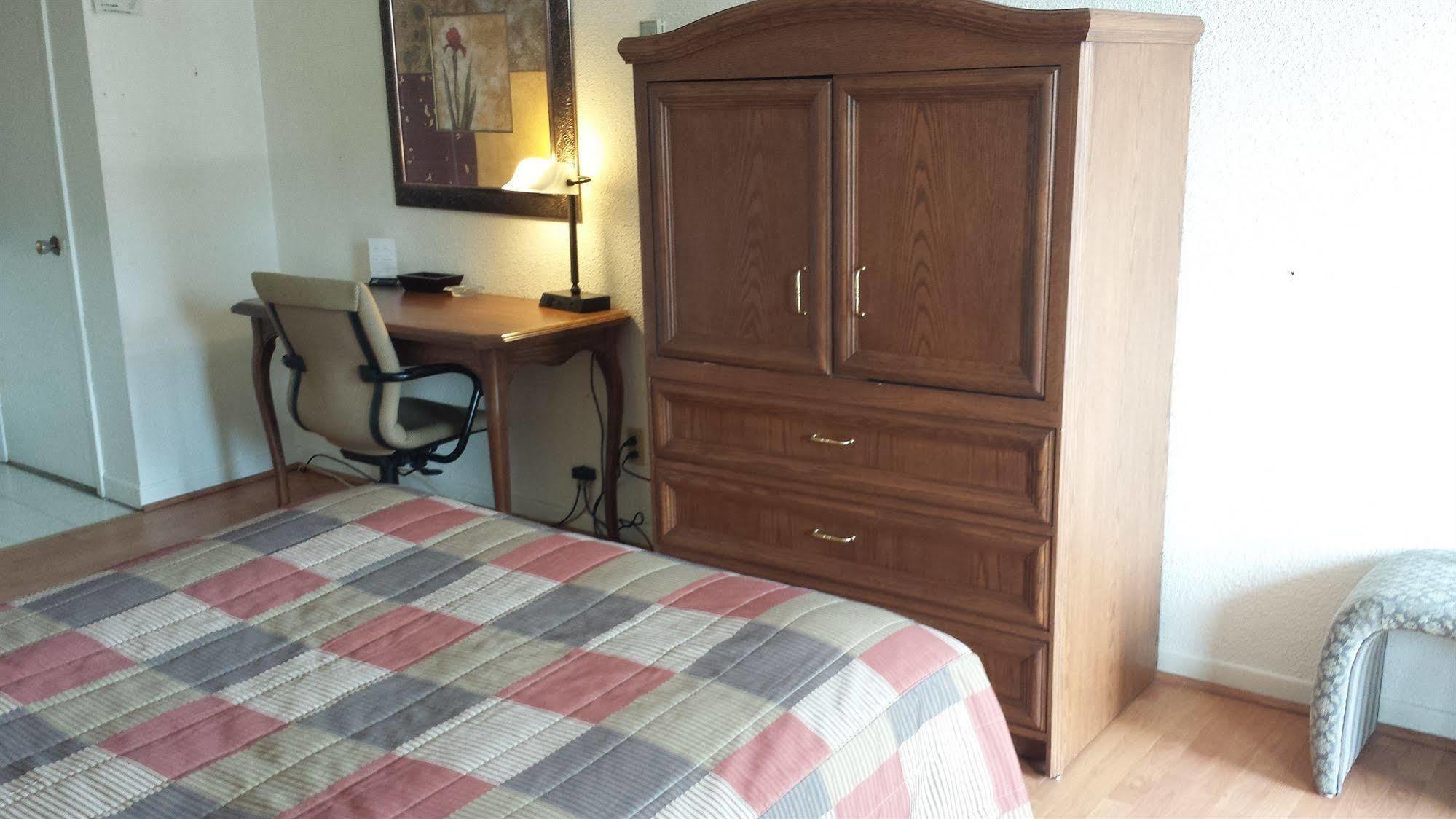Motel Iberville Сен-Жан-сюр-Ришельо Екстериор снимка