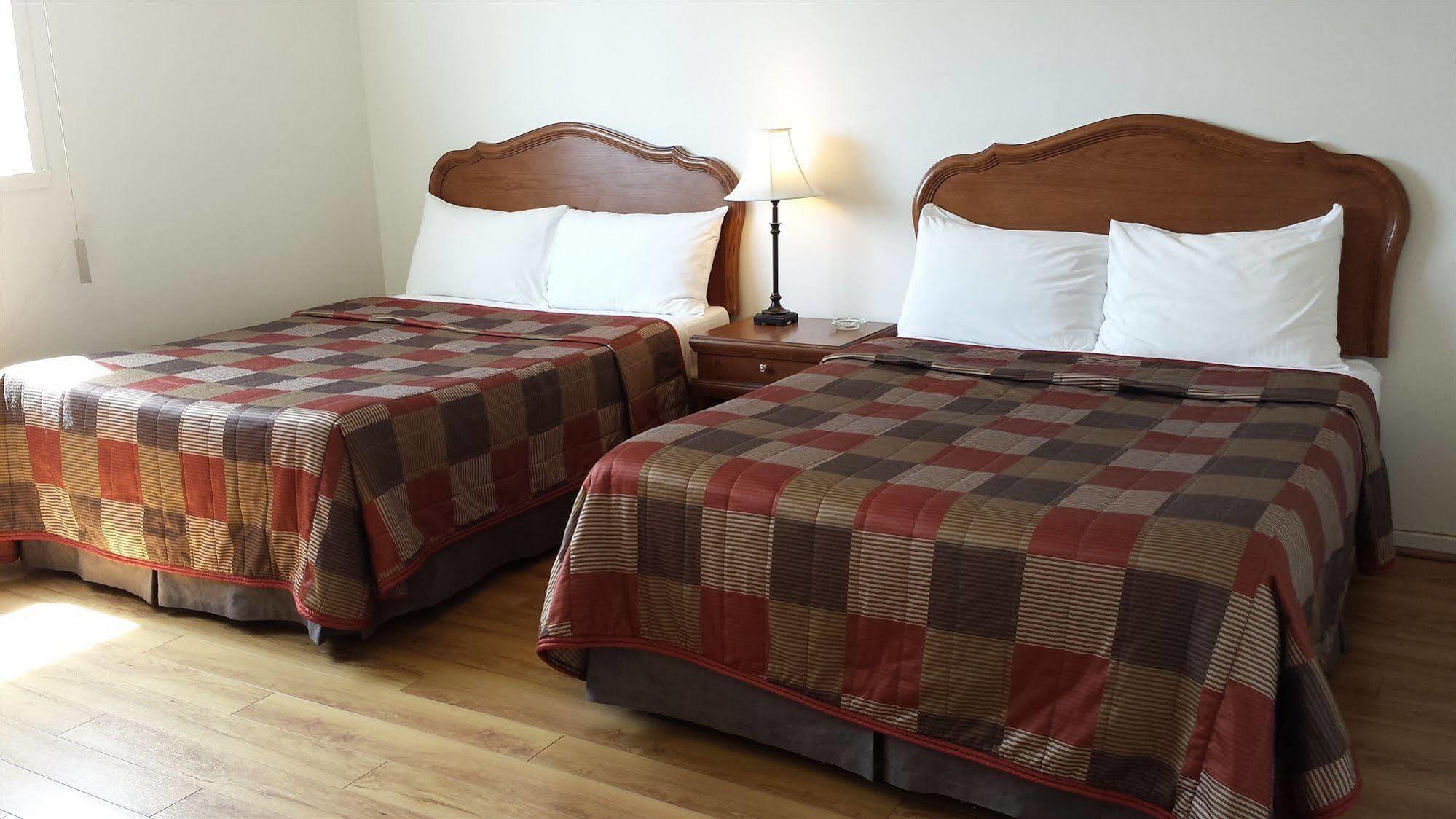 Motel Iberville Сен-Жан-сюр-Ришельо Екстериор снимка